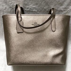 COACH NWT Leather Tote